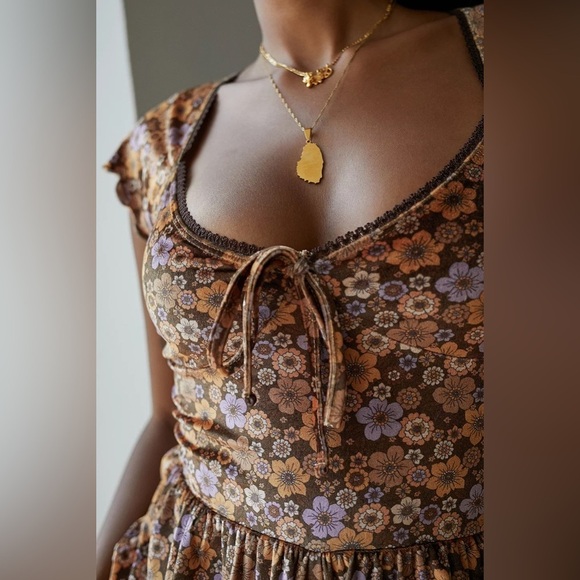 Urban Outfitters Floral Velvet Milly romper - Picture 3 of 7